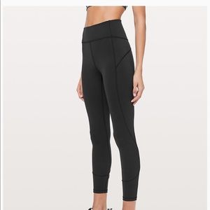 Lululemon in movement Everlux never worn Black 25”